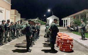 Cho học sinh nghỉ học; thành lập Sở Chỉ huy tiền phương; tranh thủ "thời gian vàng" quyết liệt ứng phó Bão số 13 (Bão Kalmaegi)