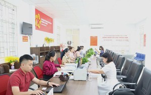 UBND cấp xã có được ký hợp đồng lao động để triển khai nhiệm vụ thường xuyên?