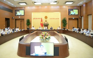 Xem xét, phê chuẩn bổ nhiệm nhân sự; thông qua Nghị quyết về chi tổ chức, hoạt động bảo hiểm xã hội, bảo hiểm thất nghiệp
