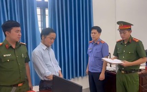 Khởi tố, bắt tạm giam công chức xã; giám đốc, phó giám đốc doanh nghiệp bất động sản