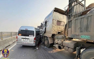 Cần tuân thủ tuyệt đối giữ khoảng cách an toàn với xe đầu kéo, xe container