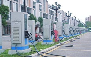 Đề xuất sửa thời hạn áp dụng biểu giá bán lẻ điện cho sạc xe điện