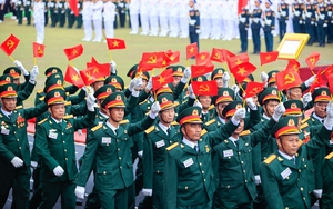 Đề xuất nâng chế độ hỗ trợ lên 5 tháng tiền lương với sĩ quan nghỉ hưu trước hạn tuổi