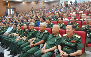 Đề xuất đổi cách tính tiền lương tháng để tính trợ cấp với sĩ quan nghỉ hưu trước hạn tuổi