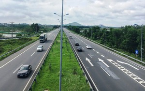 Đề xuất sửa đổi, bổ sung điều kiện tổ chức thu phí sử dụng đường bộ cao tốc