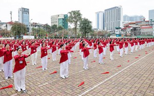 Chính sách hỗ trợ người cao tuổi; phát triển sản phẩm, dịch vụ chăm sóc, phục vụ người cao tuổi