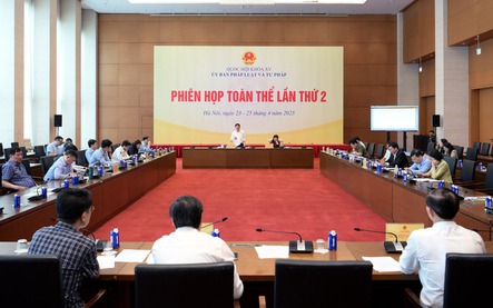 Đề xuất liên thông cán bộ, công chức cấp xã với cấp tỉnh, thống nhất chế độ công vụ