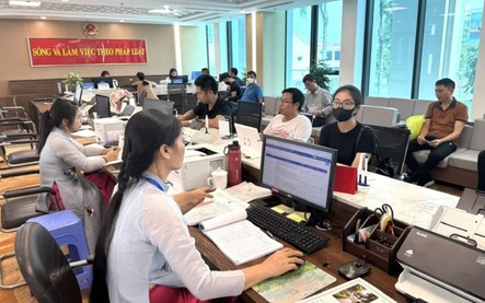 Tiếp tục tinh gọn bộ máy; đổi mới quản trị chính quyền