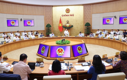 KHẨN TRƯƠNG HOÀN THÀNH SẮP XẾP TỔ DÂN PHỐ, THÔN BẢN, ĐƠN VỊ SỰ NGHIỆP CÔNG LẬP