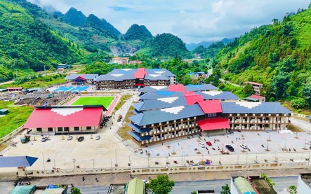 Không khí rộn ràng tại trường phổ thông nội trú mới, vùng biên Lào Cai trước khai giảng