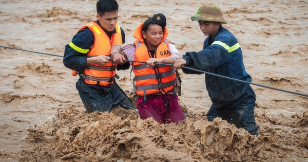 Sơ tán ngay người dân ra khỏi khu vực nguy hiểm, bảo đảm an toàn tính mạng cho học sinh, giáo viên