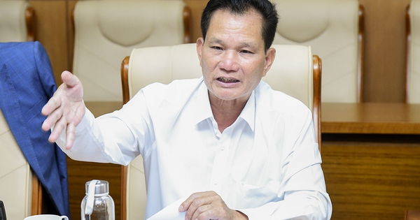 Cải cách tiền lương: Phải đảm bảo cho CBCCVC đủ sống, không 'chân ngoài dài hơn chân trong'
