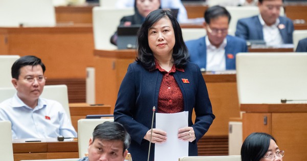 Cải cách tiền lương: Bộ trưởng đề xuất mức phụ cấp cao nhất đối với cán bộ y tế