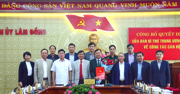 Ban Bí thư chuẩn y nhân sự Ban Thường vụ 2 Tỉnh ủy