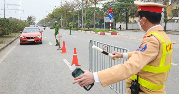 Các trường hợp cảnh sát giao thông được dừng xe