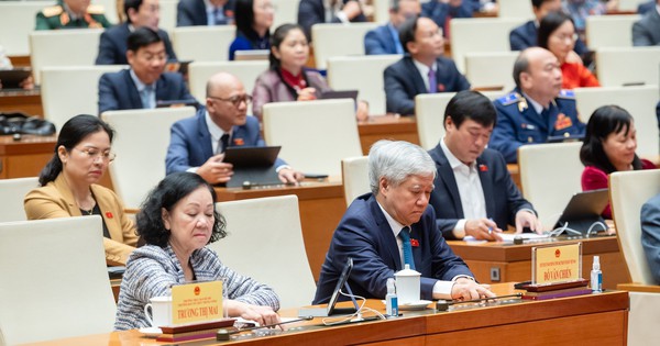 Quốc hội thông qua Luật Đất đai sửa đổi, công bố bảng giá đất mới từ 1/1/2026