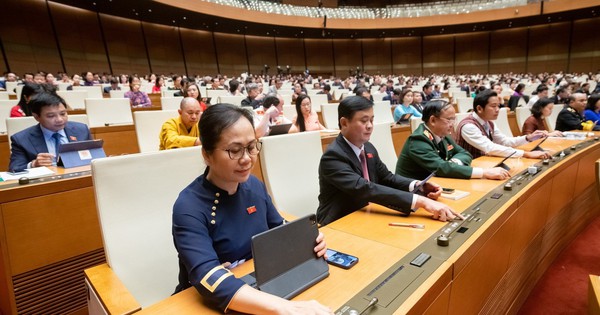 Quốc hội quyết nghị về thực hiện chính sách tiền lương, một số chính sách xã hội năm 2025