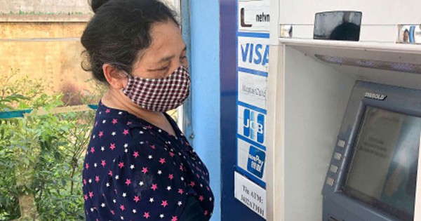 Từ 1/9, chi trả lương hưu, trợ cấp BHXH qua tài khoản cho người hưởng tại BHXH 63/63 tỉnh, thành phố