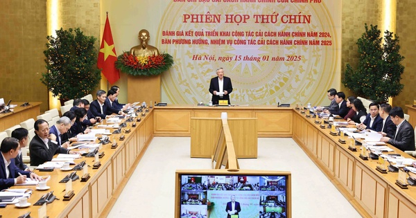 SẮP XẾP BỘ MÁY: Xây dựng, ban hành và thực hiện hiệu quả các chính sách vượt trội để giải quyết chế độ chính sách cho CBCCVC
