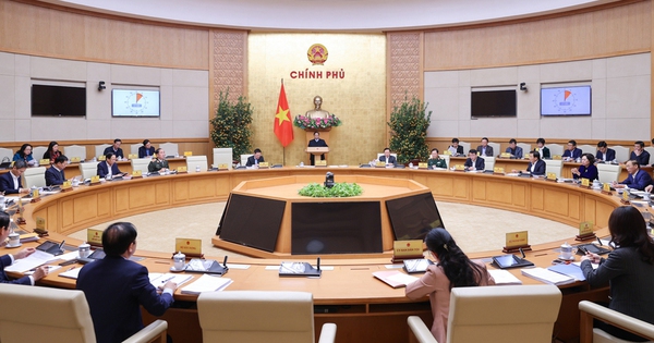 Xuất bản quyết định sắp xếp và tập hợp quyết định sắp xếp và tập hợp các đơn vị hành chính của tỉnh và cộng đồng